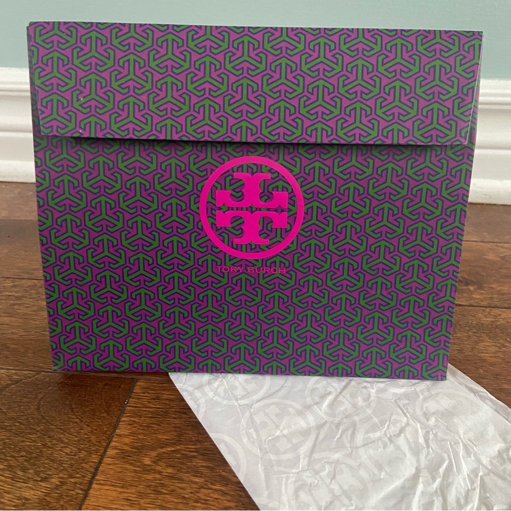 Tory Burch Envelope Gift Bag with Tissue